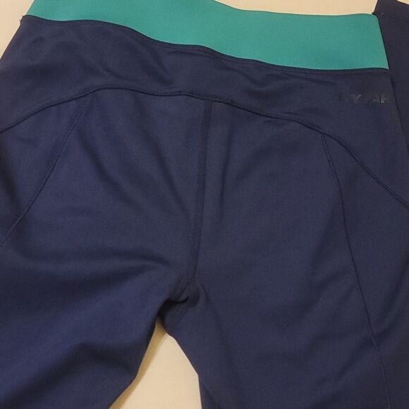 COPY - Ivy Park mid rise, crisscross front leggings size small - Picture 8 of 8